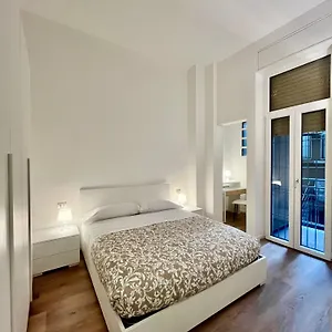  Apartment Side