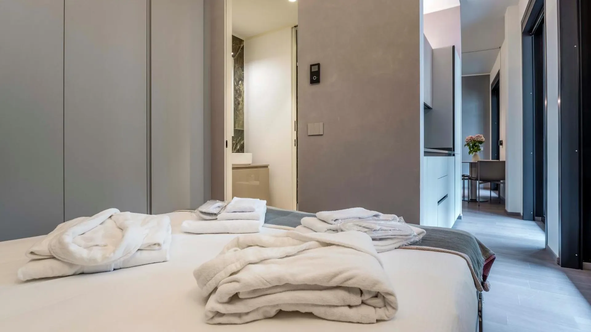 Dhome Milan Apartment