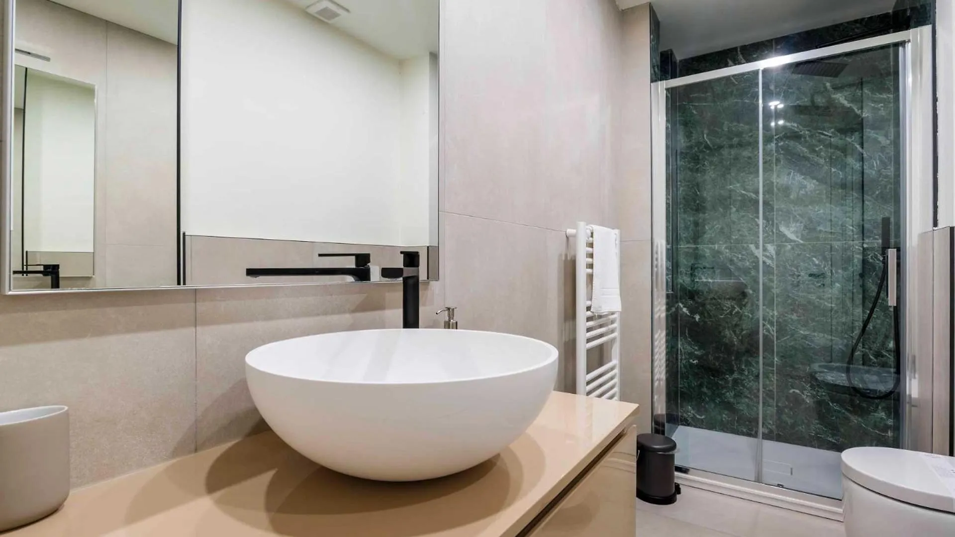 Dhome Milan Apartment